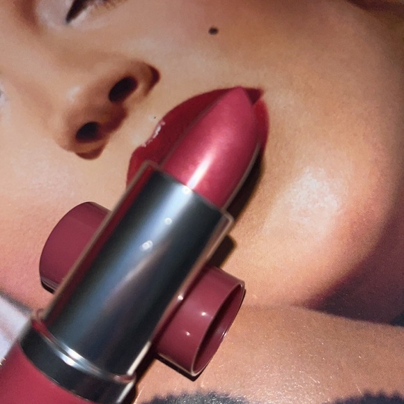 💄🫦💄• 🌳 Clinque x 13 Love Pop 🌳 • ♥️🌹♥️